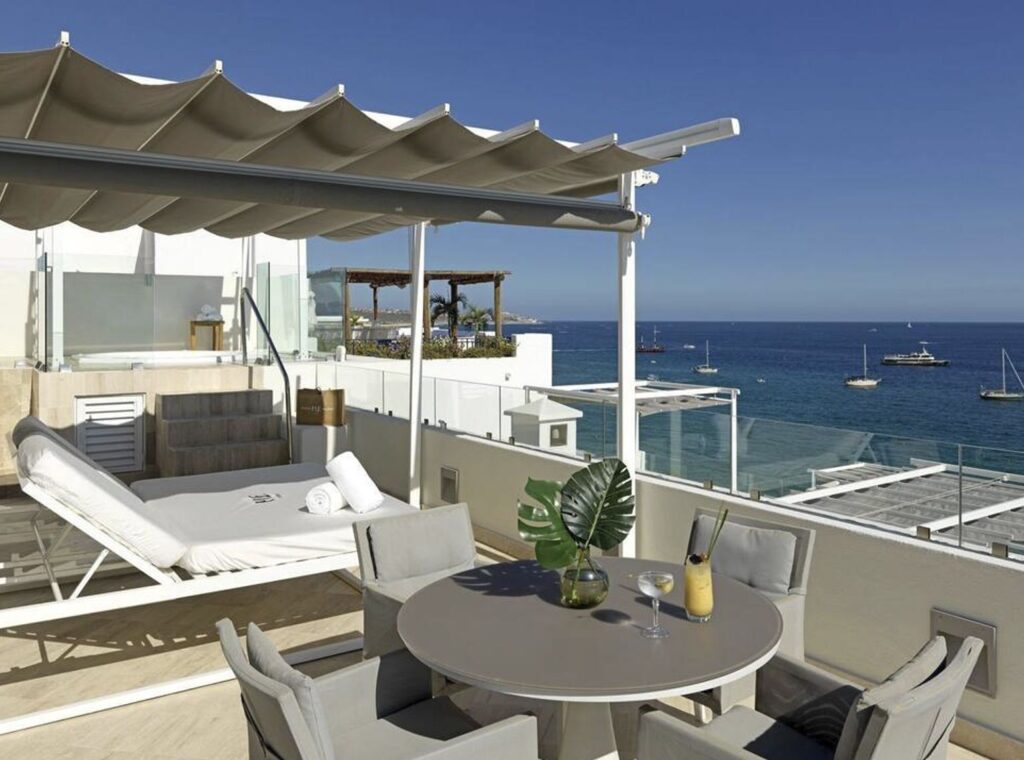 Me Cabo Hot tub