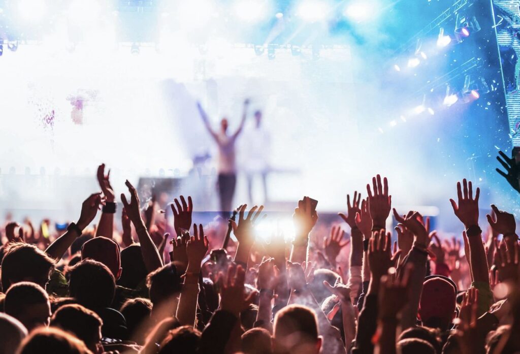These Are The 5 Best Spots In Cabo To Go Dance & Party For 2026