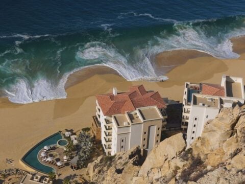 Tourists Visiting Los Cabos Warned To Take Extreme Caution On All Beaches