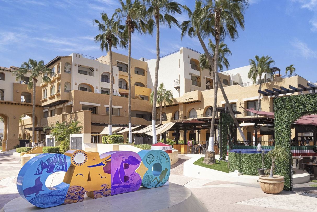 Universal Studios Is Coming To Los Cabos With A New Show Hotel