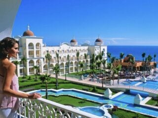 5 All-Inclusive Los Cabos Resorts Under $250 American Per Night This September