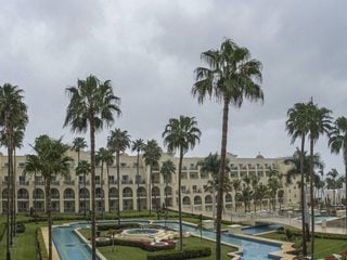 Here's What To Expect At Your Resort If There Is Actually A Hurricane