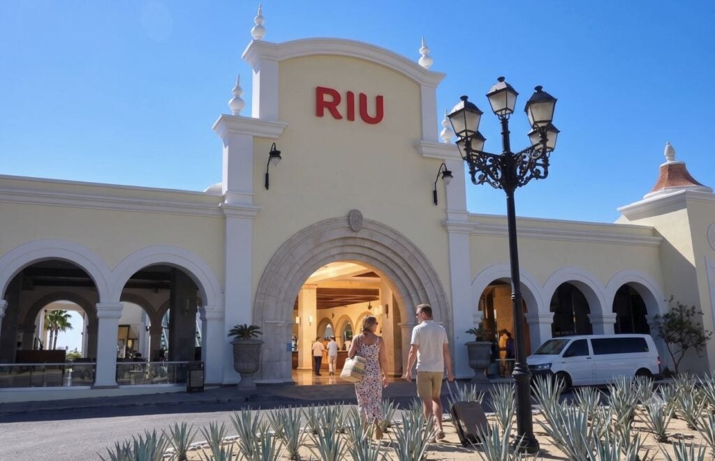 Tourists Entering RIU