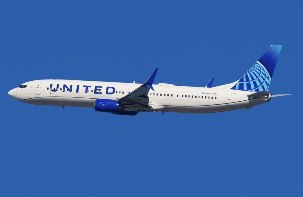 United Airlines plane