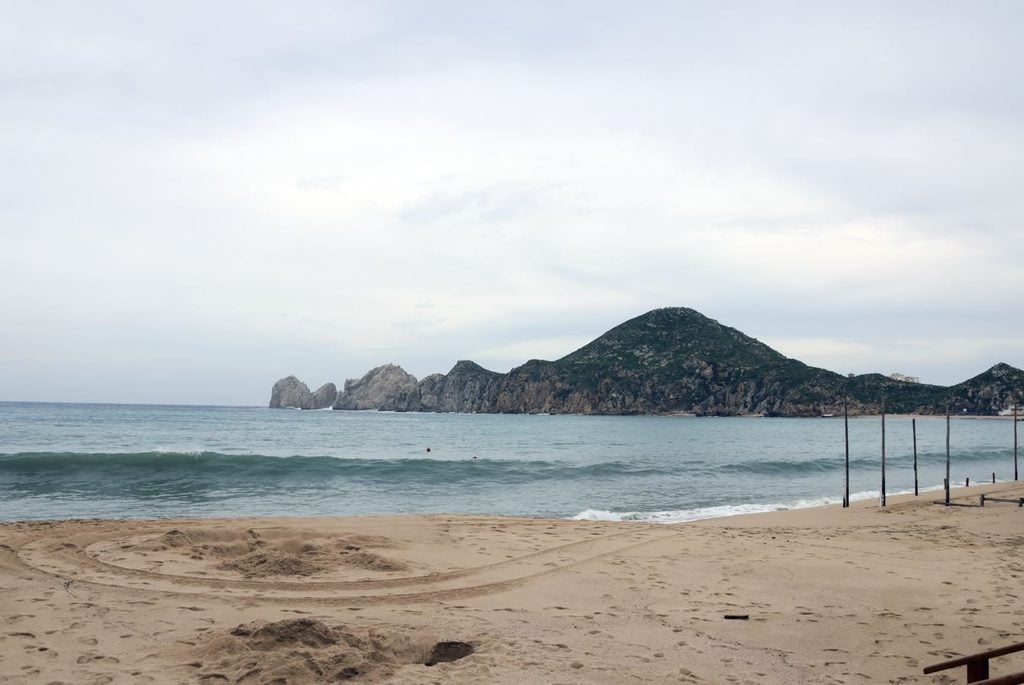 September 25, 2026. Cabo San Lucas, Baja California Sur, Mexico. Hurricane Polo batters Los Cabos: heavy surf, choppy seas, and adverse weather conditions surround the Arch of Cabo San Lucas as swells from the powerful hurricane advance toward Baja California Sur.