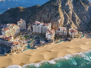These Are The Top 3 Cabo Oceanfront Resort Pools For 2026 According To Travelers
