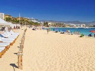 Is Cabo Or Cancun Better For Your Winter Getaway Here's How To Decide