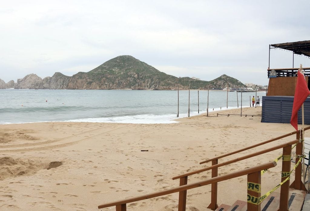 Los Cabos Could See Beaches & Port Closed This Weekend As New Storm Gains Strength