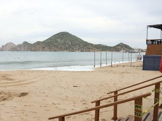 Los Cabos Could See Beaches & Port Closed This Weekend As New Storm Gains Strength